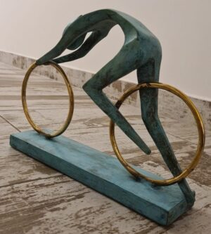 Coureur cycliste en bronze massif patiné 36cm