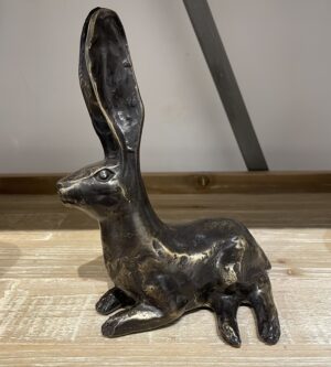 Lièvre assis bronze massif patine brune h=19cm