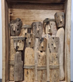 A-Tableau "famille" en bois flotté 30x42cm